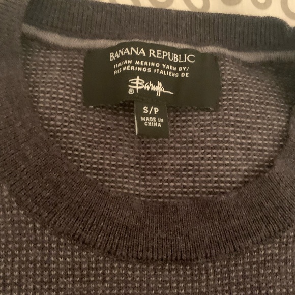Banana Republic sweaters. No longer fit me but are fantastic. Merino wool - Picture 5 of 6